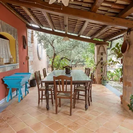 Casale Domenica * Castelluzzo